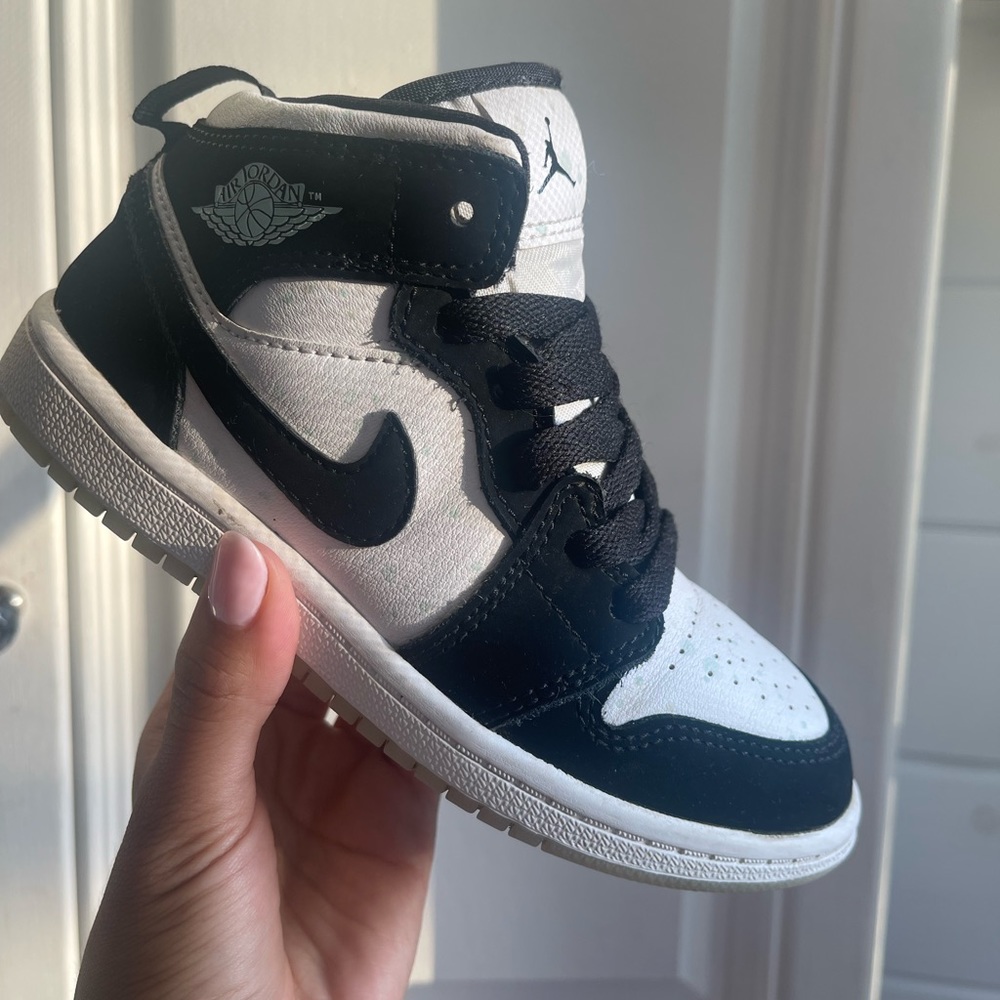 Kids Jordan 1s Mid Glow in the dark Black Panda